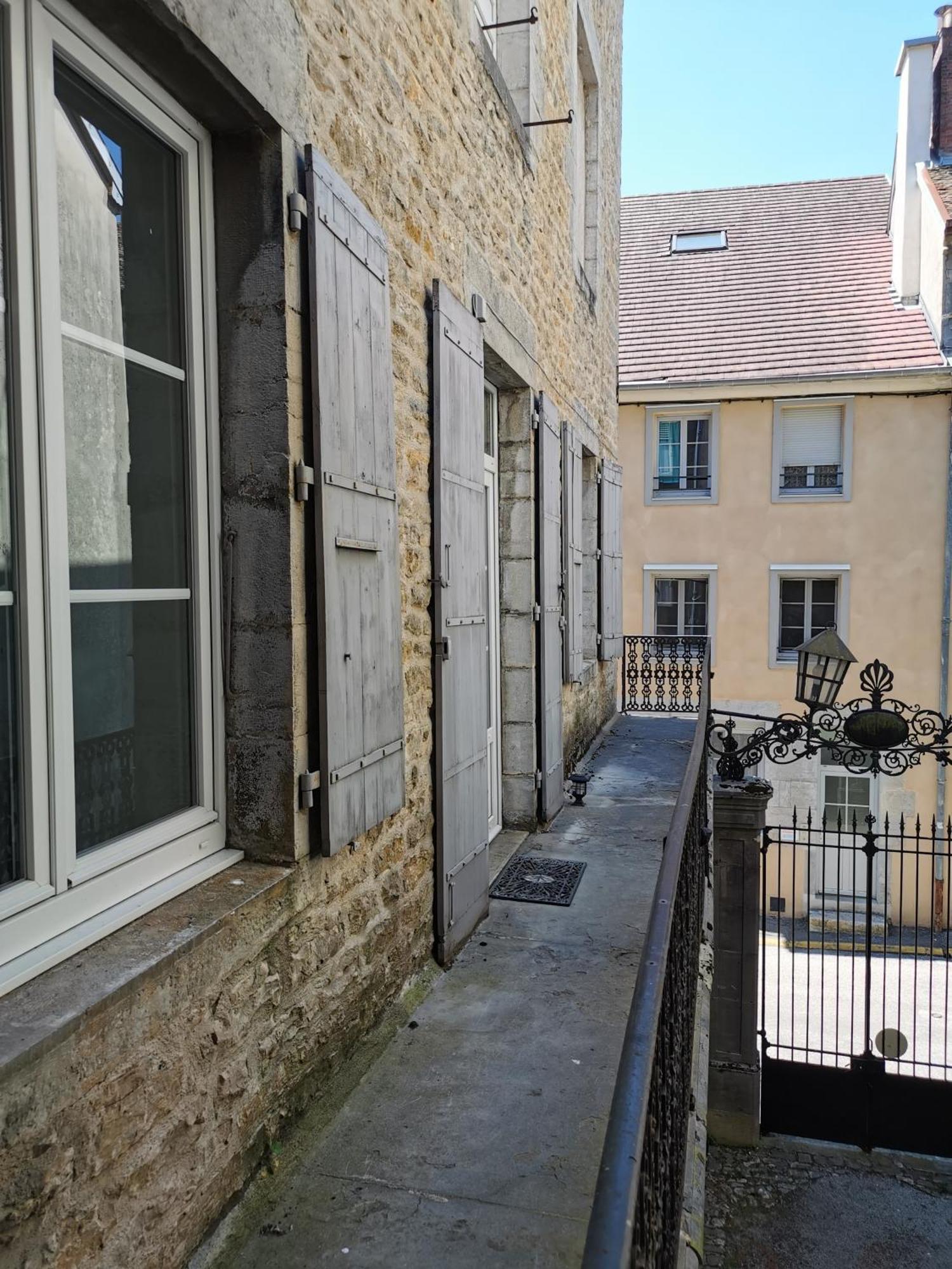 Appartement 3 Chambres Au Coeur Du Jura, Ideal Famille Salins-les-Bains Exterior photo