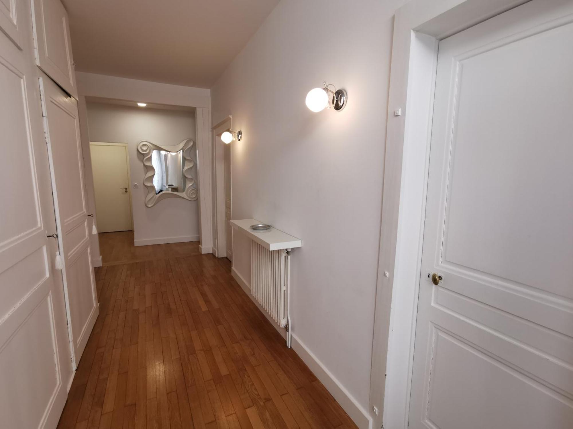 Appartement 3 Chambres Au Coeur Du Jura, Ideal Famille Salins-les-Bains Exterior photo
